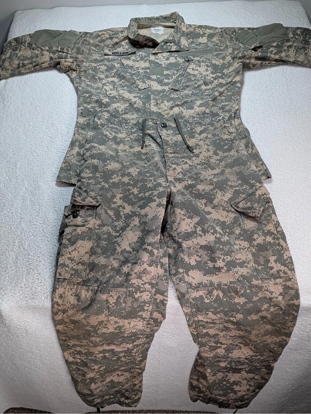 U.S. Issue ARMY MILITARY Camo 2 piece suit medium x-long set